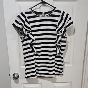 Bundle Sale | 4 For $20| Shein Black/ White Striped Ruffle Sleeve Top Size Large